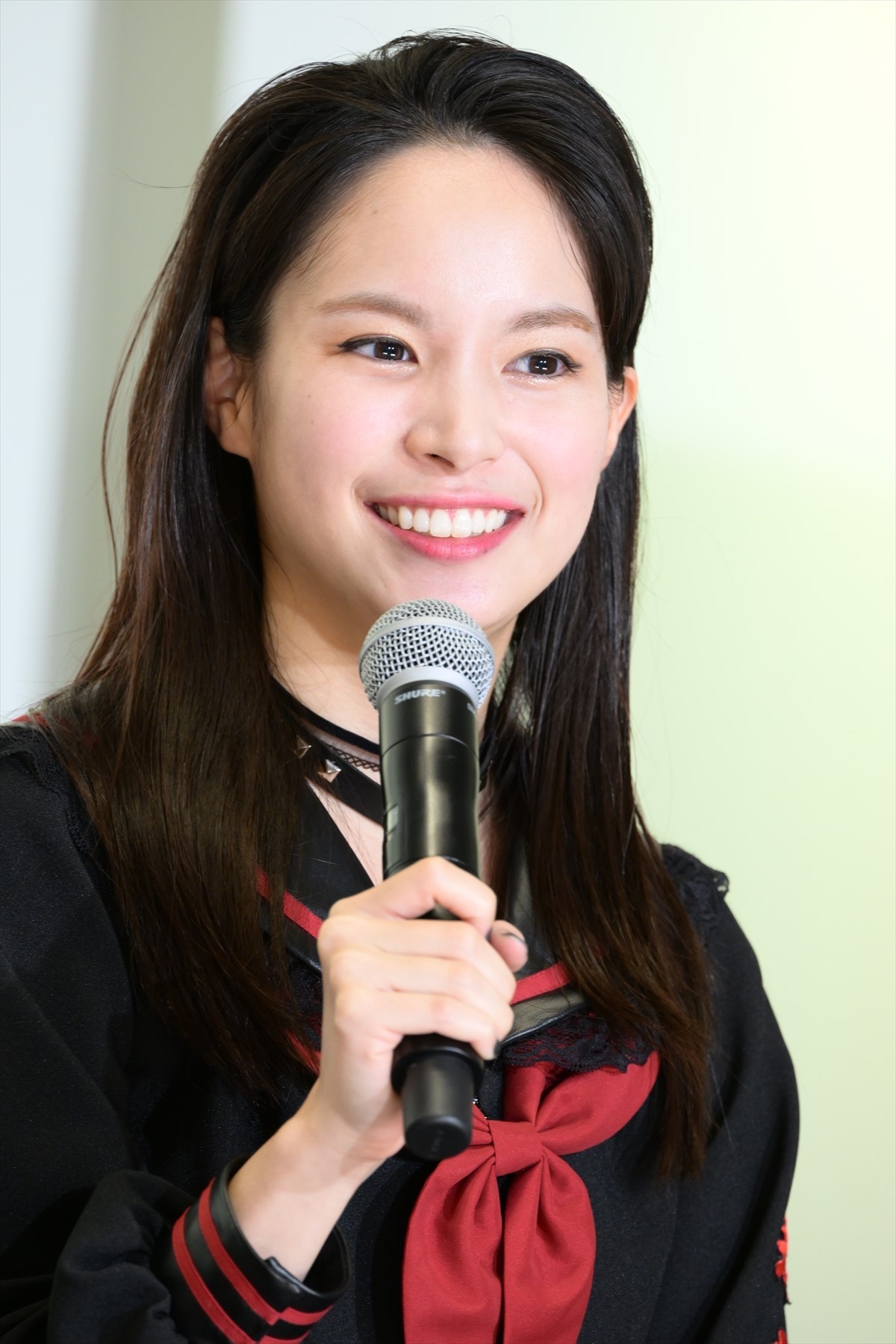 高橋文哉、会見でも一人二役　関水渚と森香澄は劇中歌を生パフォーマンス