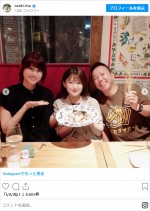 尾崎里紗、送別会ショットに反響　※「尾崎里紗」インスタグラム（