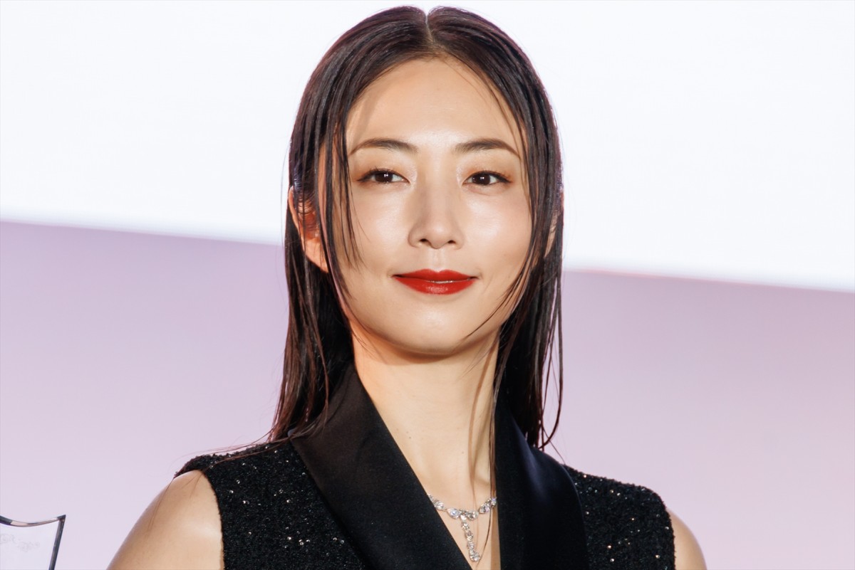 渡辺直美、3億円ジュエリー身に着け登場「手の震えが止まりません」