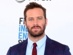 アーミー・ハマー、ガソリン代を支捻出できず愛車を手放す