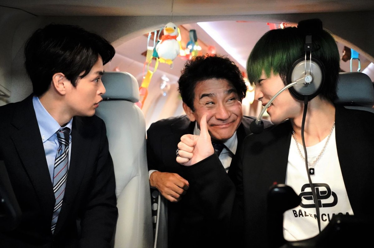 長澤まさみ主演『スオミの話をしよう』場面カット一挙解禁！　三谷幸喜監督の撮影日誌もSNSでスタート