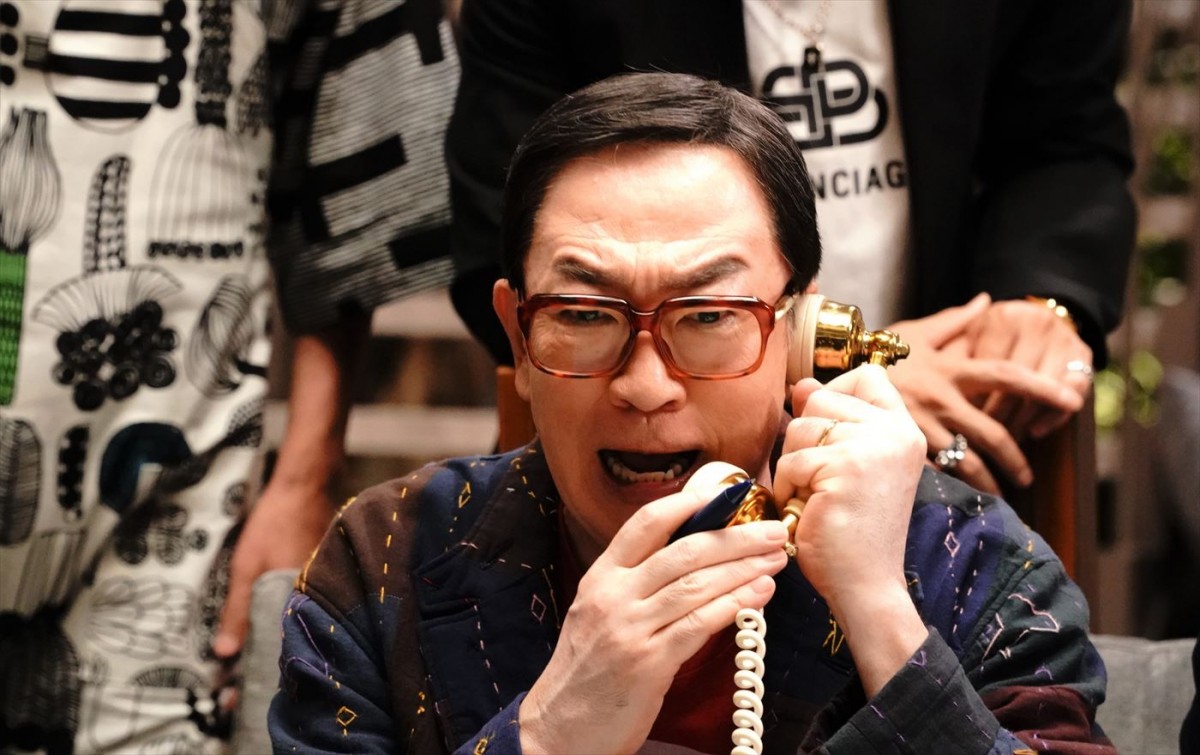 長澤まさみ主演『スオミの話をしよう』場面カット一挙解禁！　三谷幸喜監督の撮影日誌もSNSでスタート