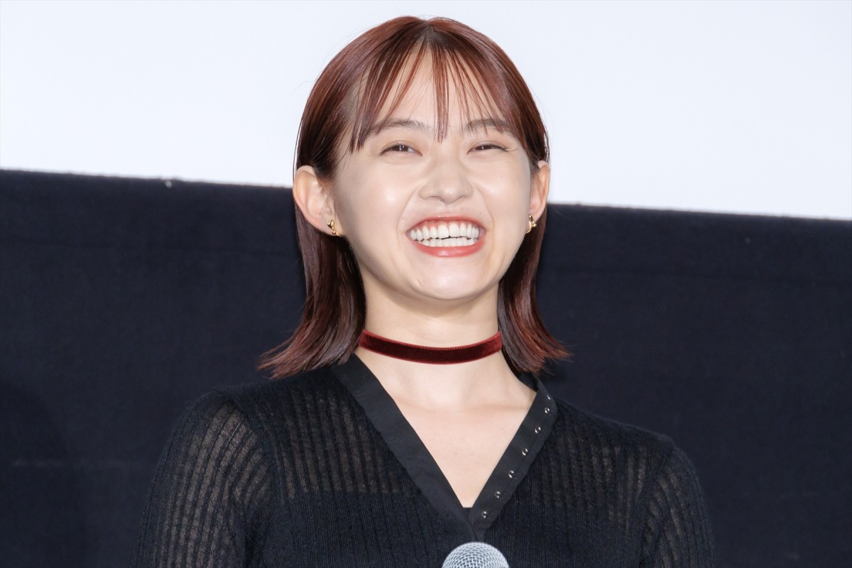 伊藤万理華、“風変わりな一面”に中川大志が質問攻め「そんなに興味持つ？」