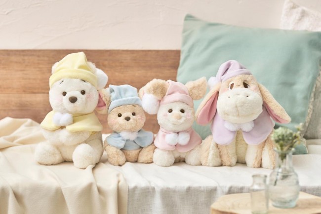 ディズニーストア「WHITE POOH」発売! フルーツラテカラーのプーさんぬいぐるみなど登場