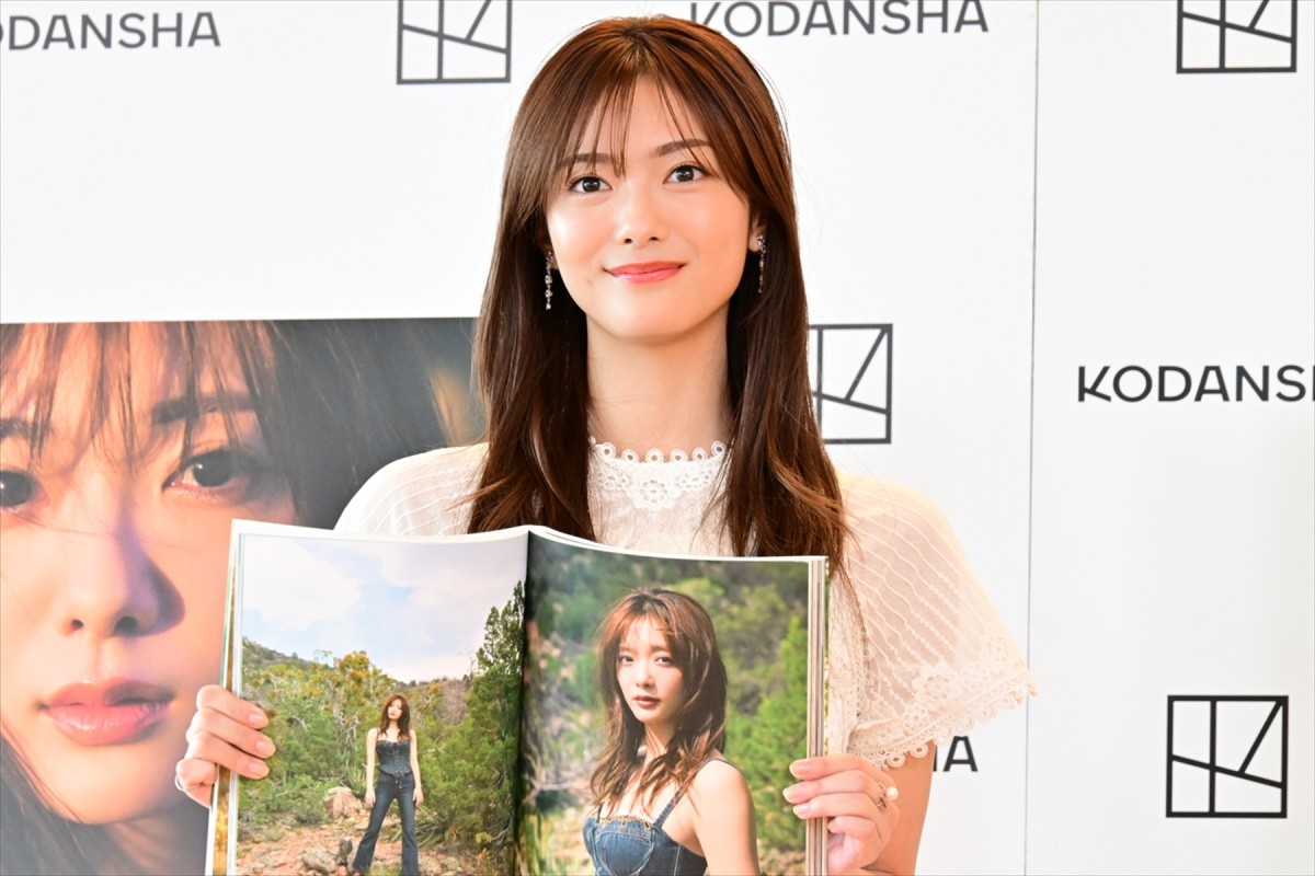 櫻坂46・田村保乃、渓谷で毛虫と仲良く写真撮影　26歳の抱負は「チャレンジ」