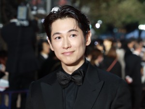 「第37回東京国際映画祭」オープニングレッドカーペットに登場したディーン・フジオカ