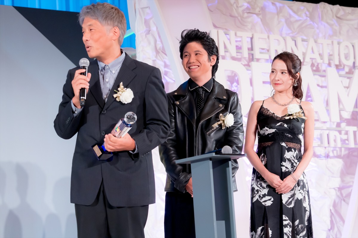 内田有紀、『燕は戻ってこない』で助演女優賞受賞「言葉の重みを感じております」＜東京ドラマアウォード 2024＞