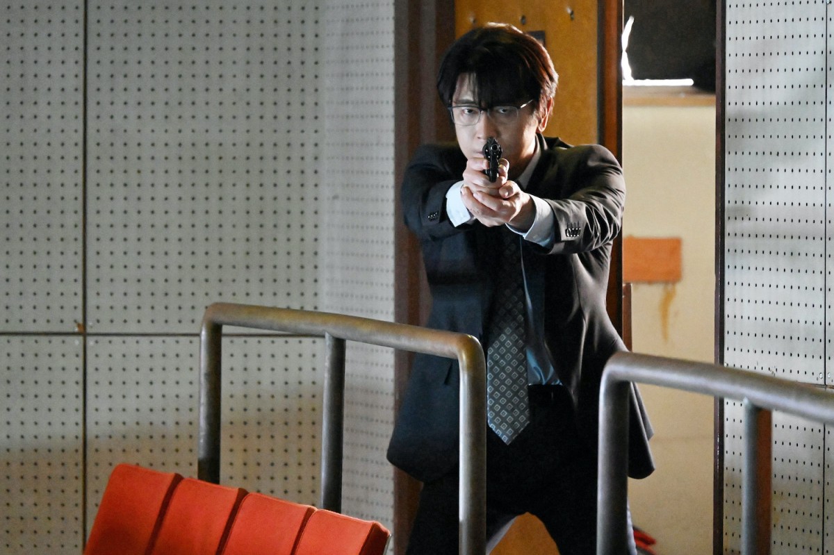 『潜入兄妹』「幻獣」幹部“青龍”桐山漣とリーダー・鳳凰の関係にネット驚き「まさか」「顔面偏差値高過ぎる」（ネタバレあり）
