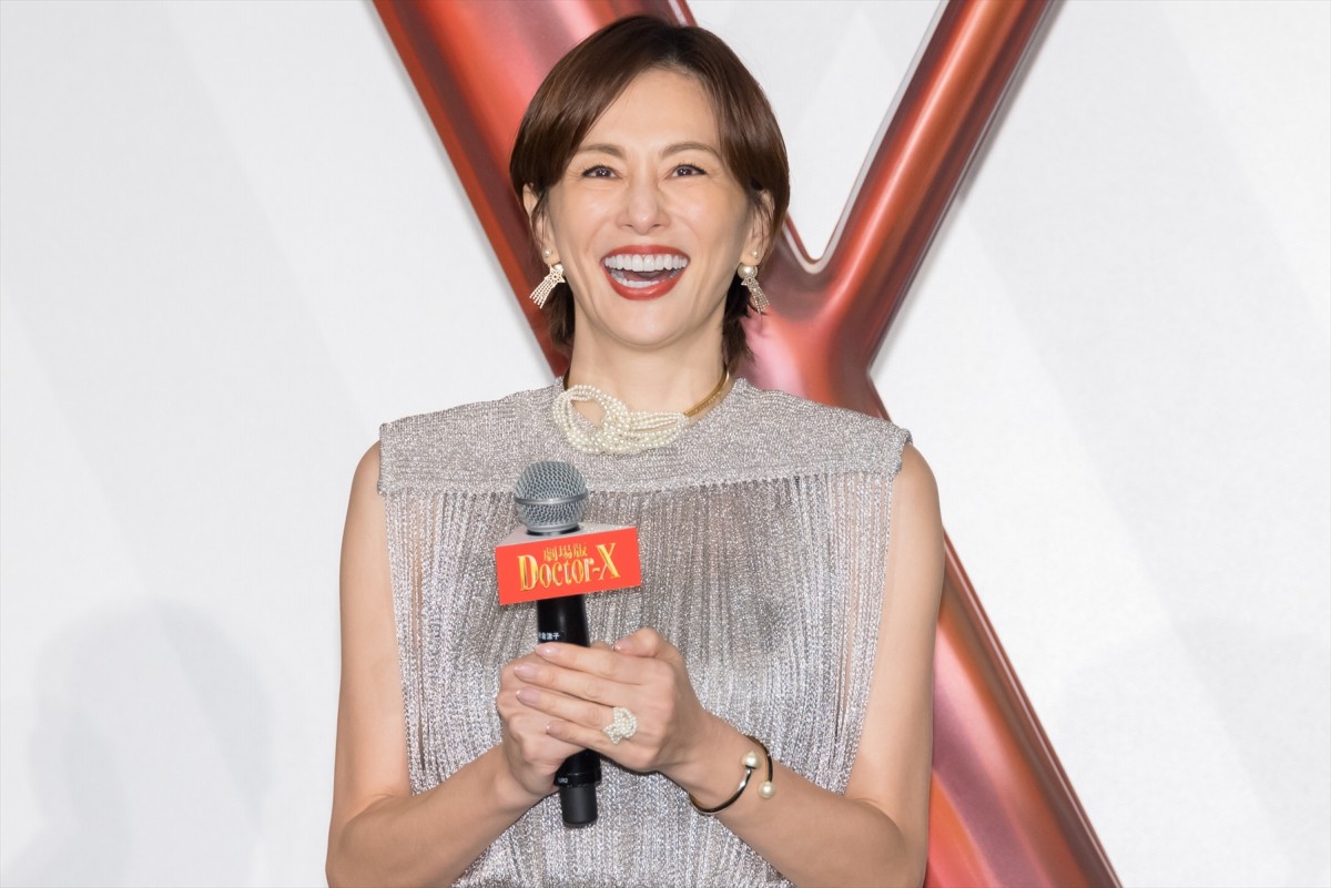 なにわ男子・西畑大吾との共演で米倉涼子「目が透き通りすぎていてぶっ倒れそう」