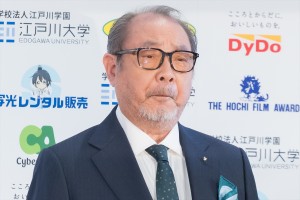 平泉成、「第49回報知映画賞」表彰式に登場