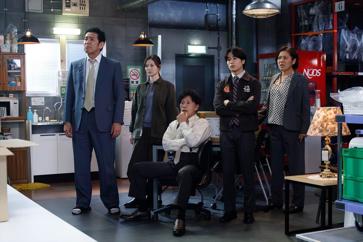 『オクラ』第10話、“幾多”橋本じゅん、「オクラ」メンバーから“愁”観月ありさ狙撃の疑いを激しく追及される