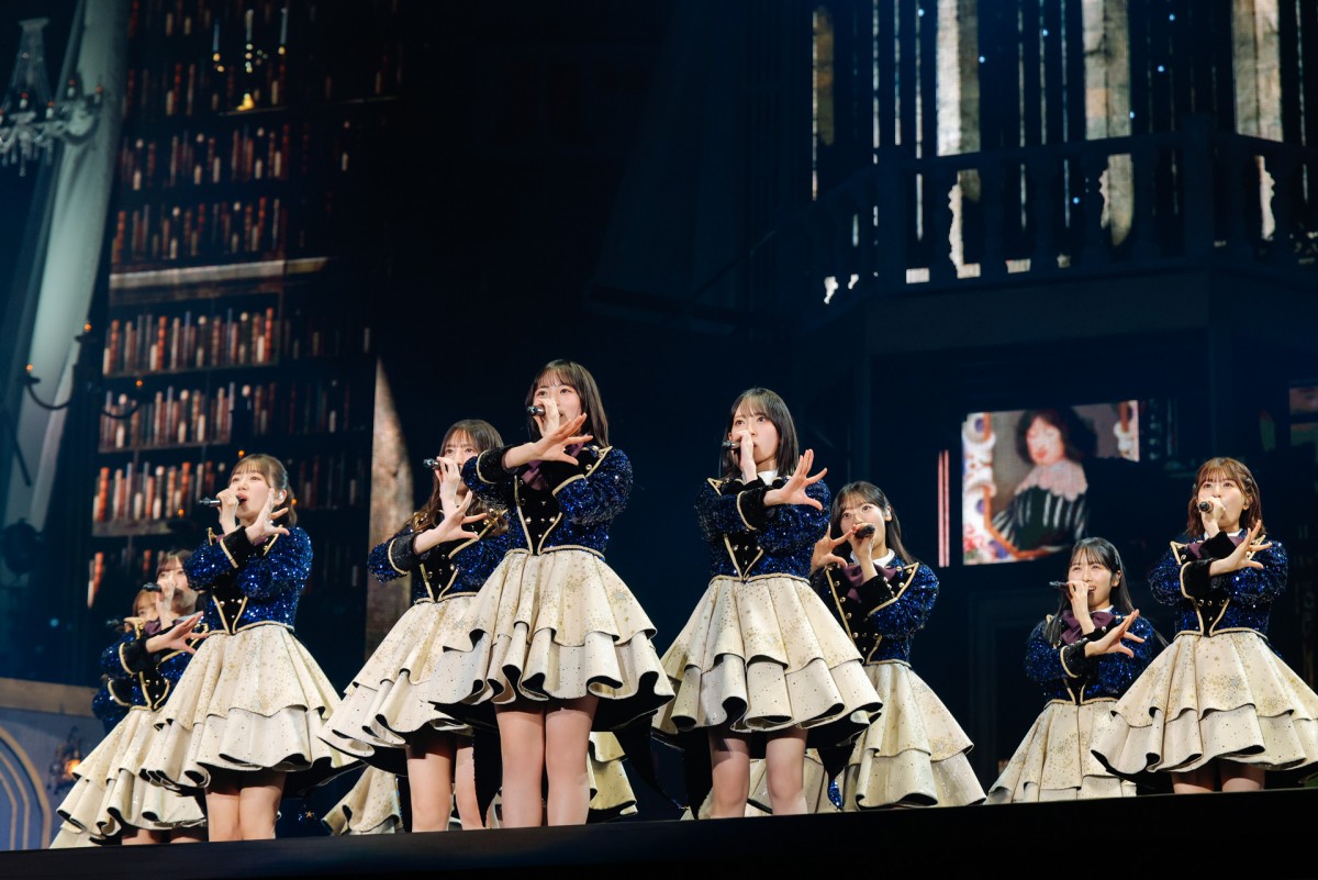 日向坂46、東京ドームライブ　卒業メンバー＆オードリーがサプライズ出演　新曲初披露も