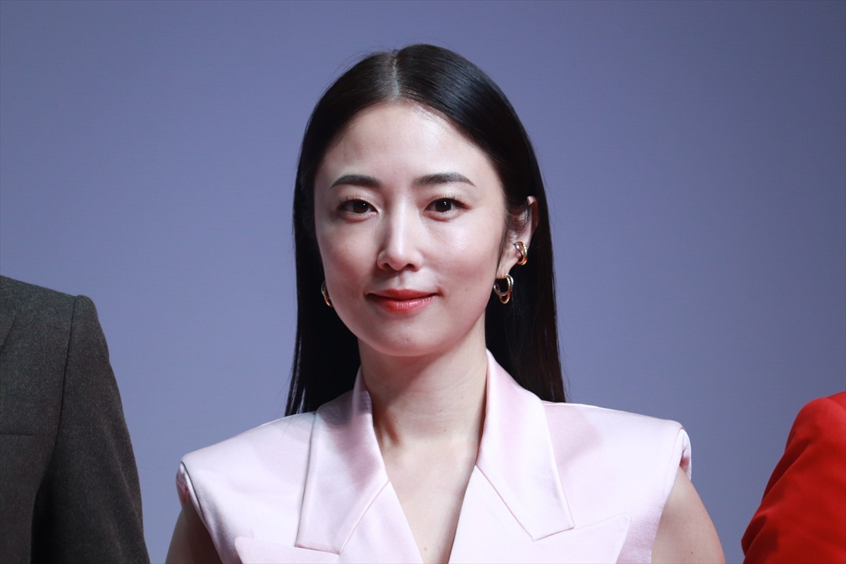三吉彩花＆齊藤京子＆MEGUMI　華やかなルックで縦型映画祭授賞式に登場＜TikTok TOHO Film Festival＞