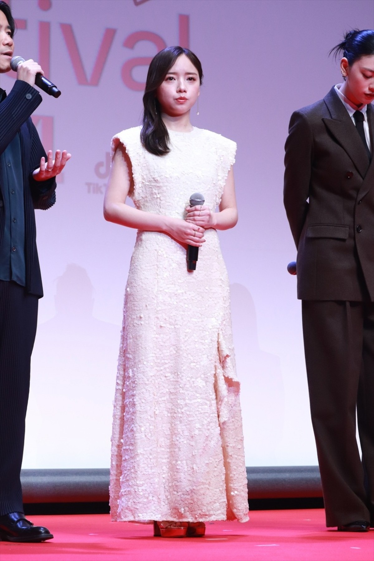 三吉彩花＆齊藤京子＆MEGUMI　華やかなルックで縦型映画祭授賞式に登場＜TikTok TOHO Film Festival＞