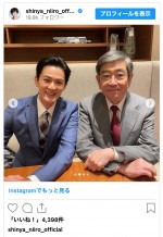 （写真左から）新納慎也、石坂浩二　※「新納慎也」インスタグラム