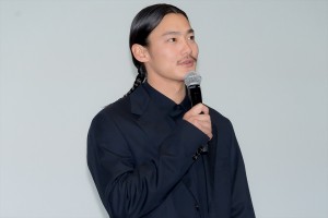 野村周平、映画『サイレントラブ』完成披露試写会に登場
