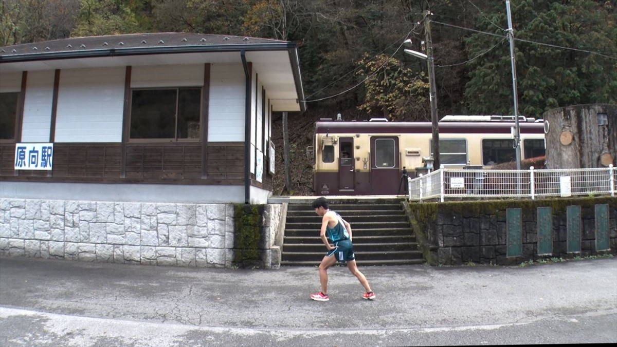 箱根駅伝総合V・青学陸上部が森本慎太郎らと最速通勤列車にリベンジ！　『ウルトラマンDASH』SP、1.7放送