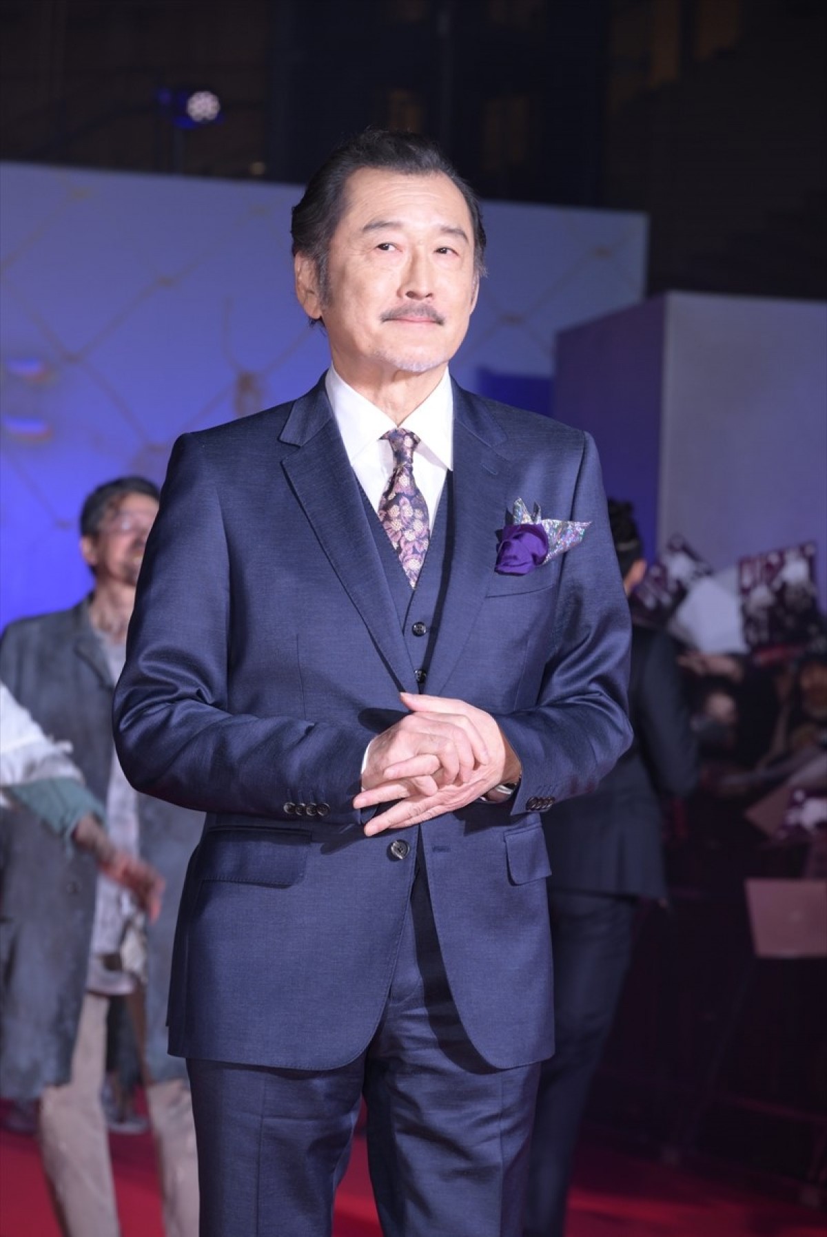 吉田鋼太郎