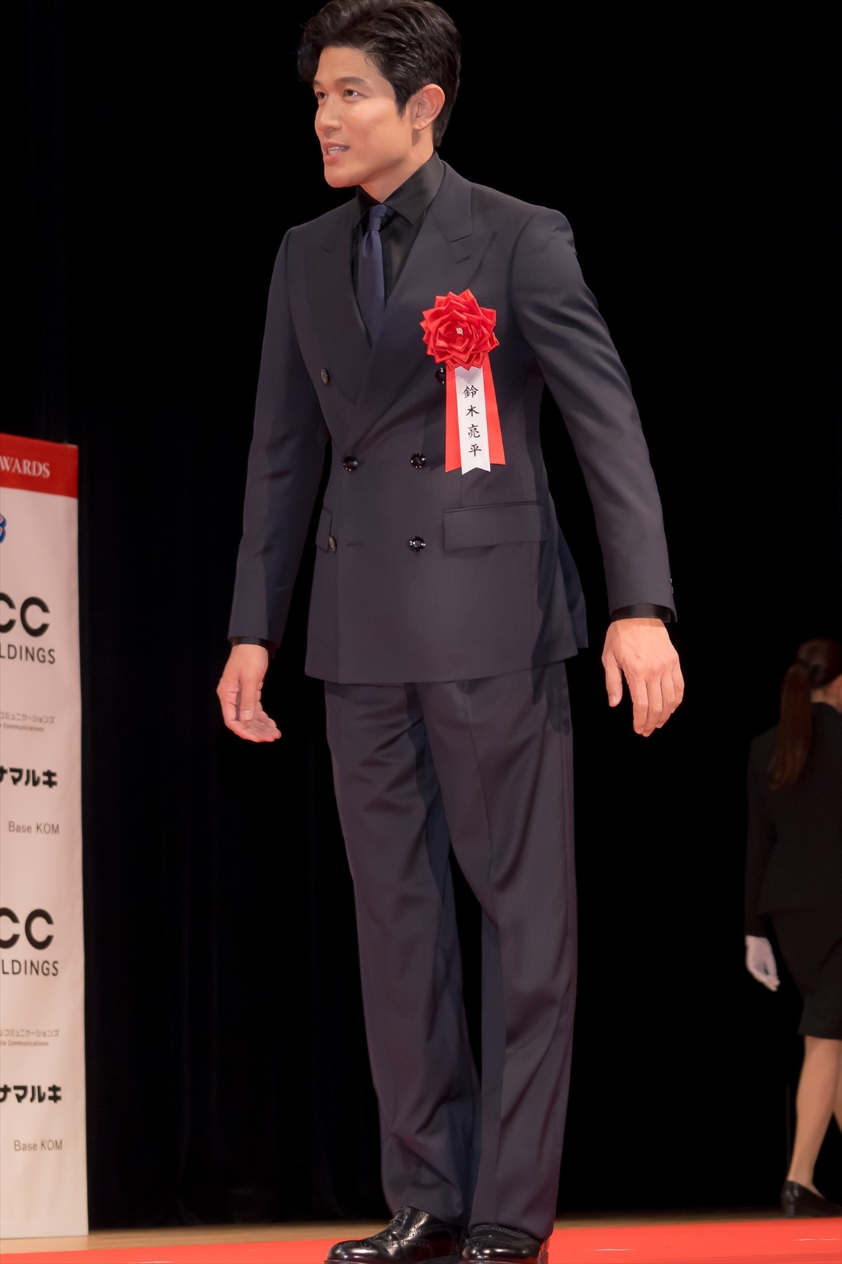 鈴木亮平＆宮沢氷魚、『エゴイスト』でそろって男優主演賞＆男優助演賞を受賞「最高です」＜毎日映画コンクール＞