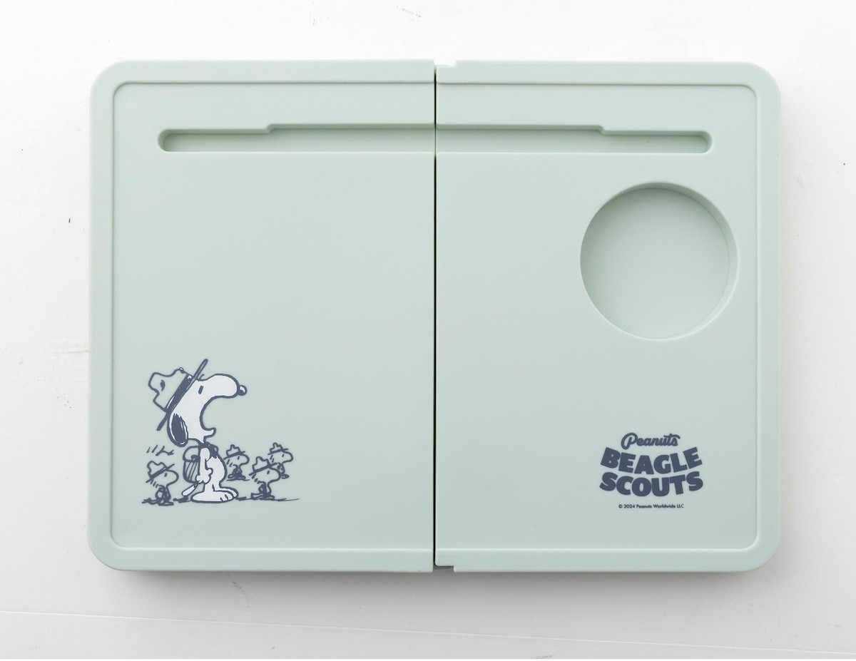 240214_SNOOPY 軽くて万能！ 折りたたみピクニックテーブルBOOK