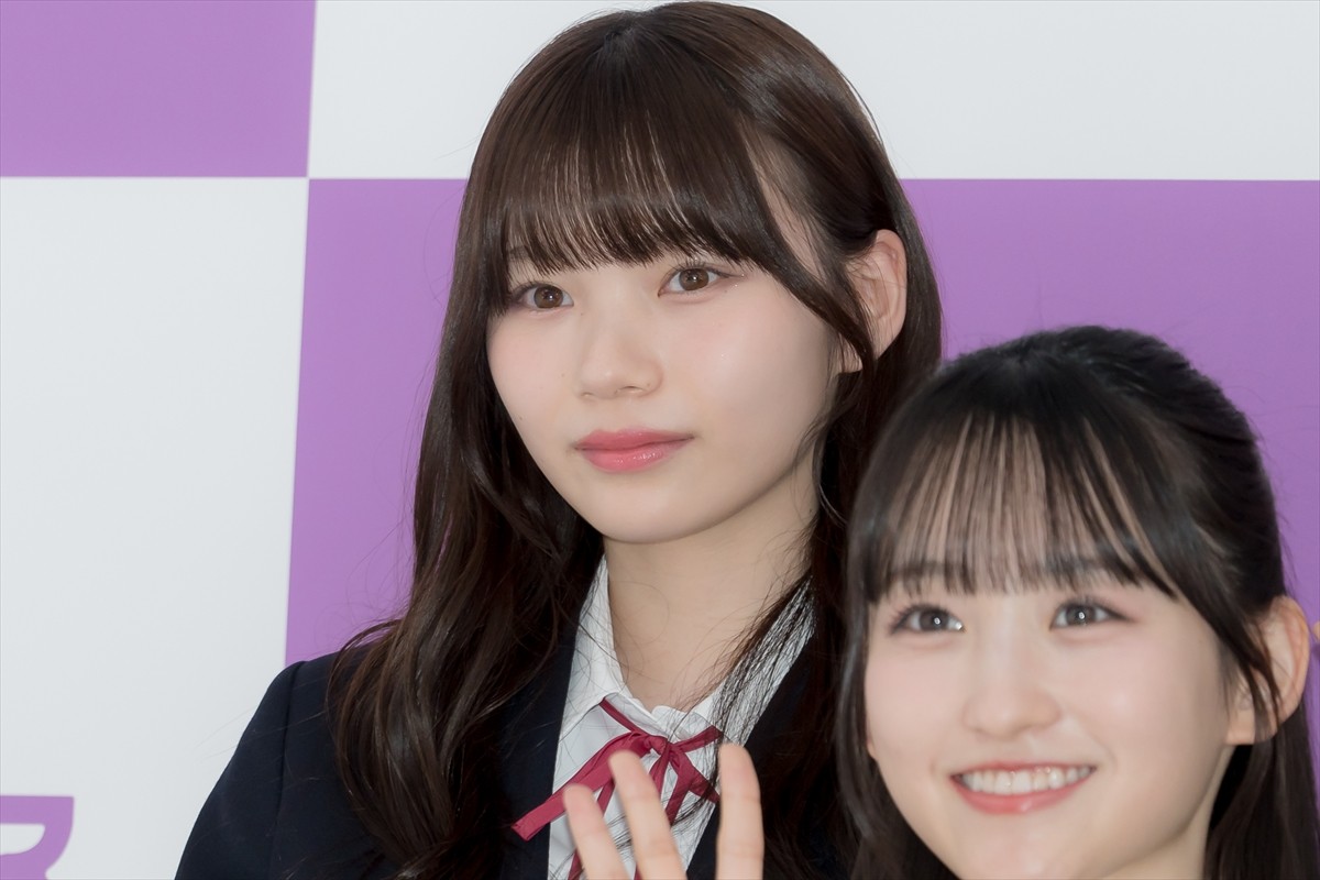 乃木坂46・5期生、齋藤飛鳥に写真集をお渡し「見てくれたらうれしいな」　それぞれのチャームポイントも告白