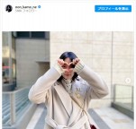 のん、ハートポーズのかわいいバレンタインショット　※「のん」インスタグラム