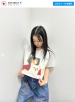 広瀬すずTシャツを着た森七菜　※「森七菜」インスタグラム