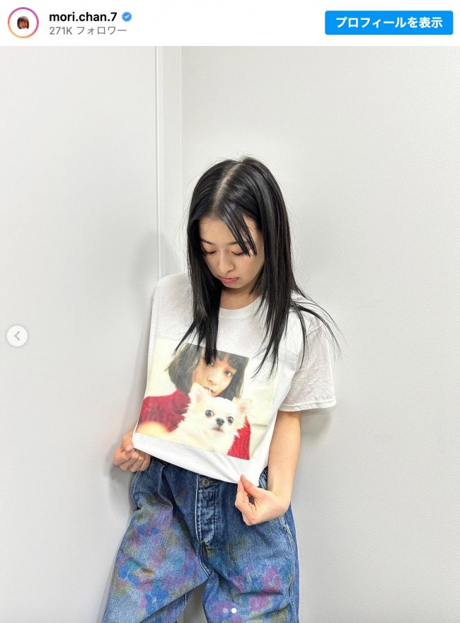 写真）森七菜、広瀬すずがプリントされたTシャツ姿を披露「すず