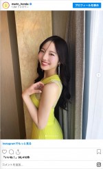 ミモザの花を思わせる鮮やかなドレス姿の本田真凜　※「本田真凜」インスタグラム