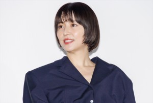 長澤まさみ、映画『四月になれば彼女は』初日舞台挨拶に登場