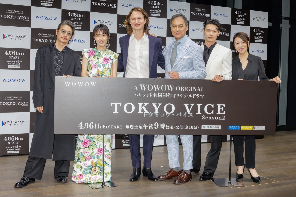 アンセル・エルゴート「東京は僕の第二の故郷」　30歳を祝うサプライズケーキに感激