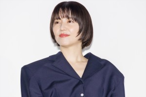 長澤まさみ、映画『四月になれば彼女は』初日舞台挨拶に登場