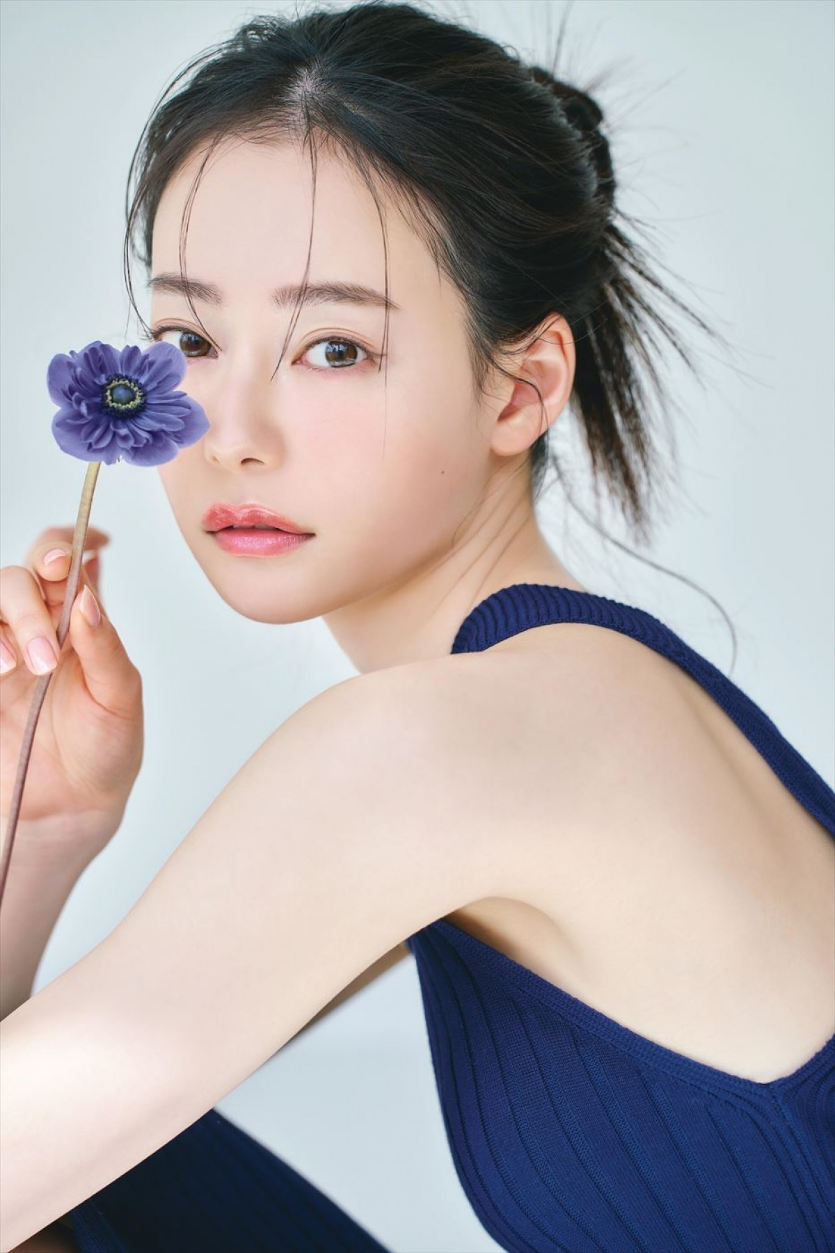 なこなこカップル・なごみが人生初表紙！　「WHITE graph 011」5.29発売