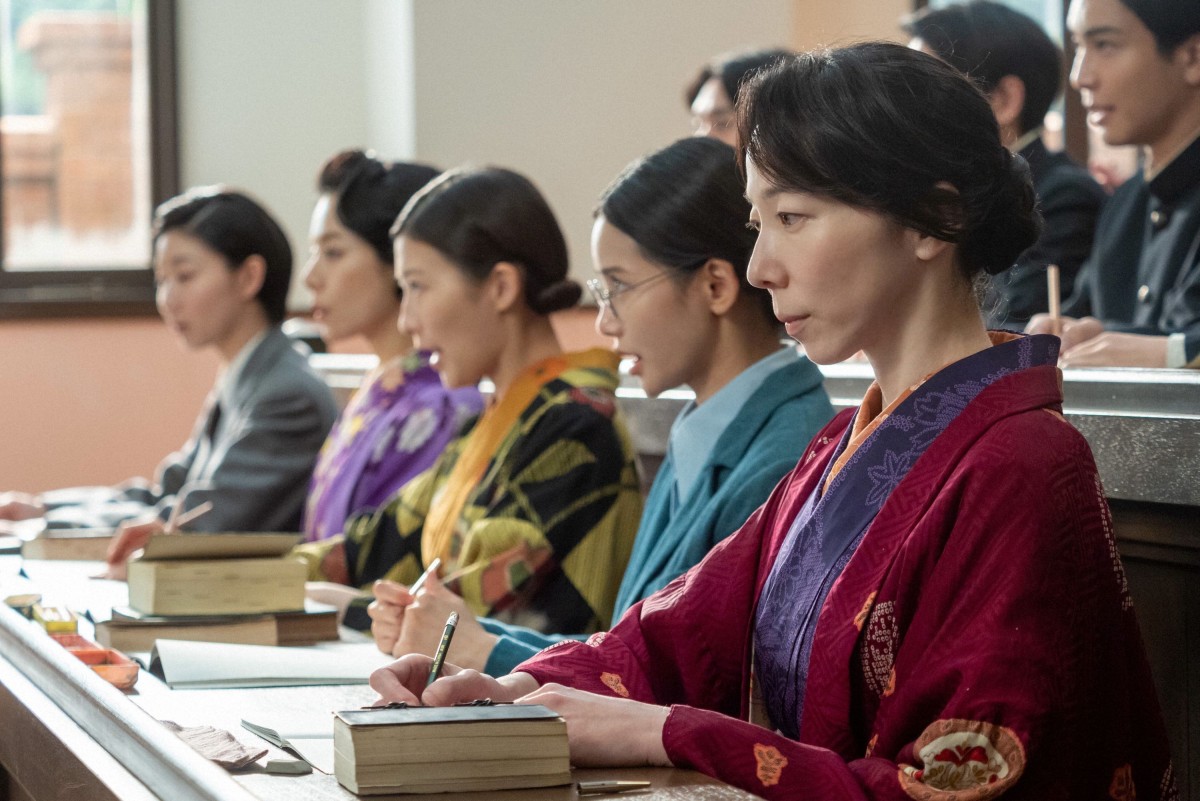 来週の『虎に翼』“寅子”伊藤沙莉、“花岡”岩田剛典ら男子学生と親睦を深めるが思わぬ事態へ発展
