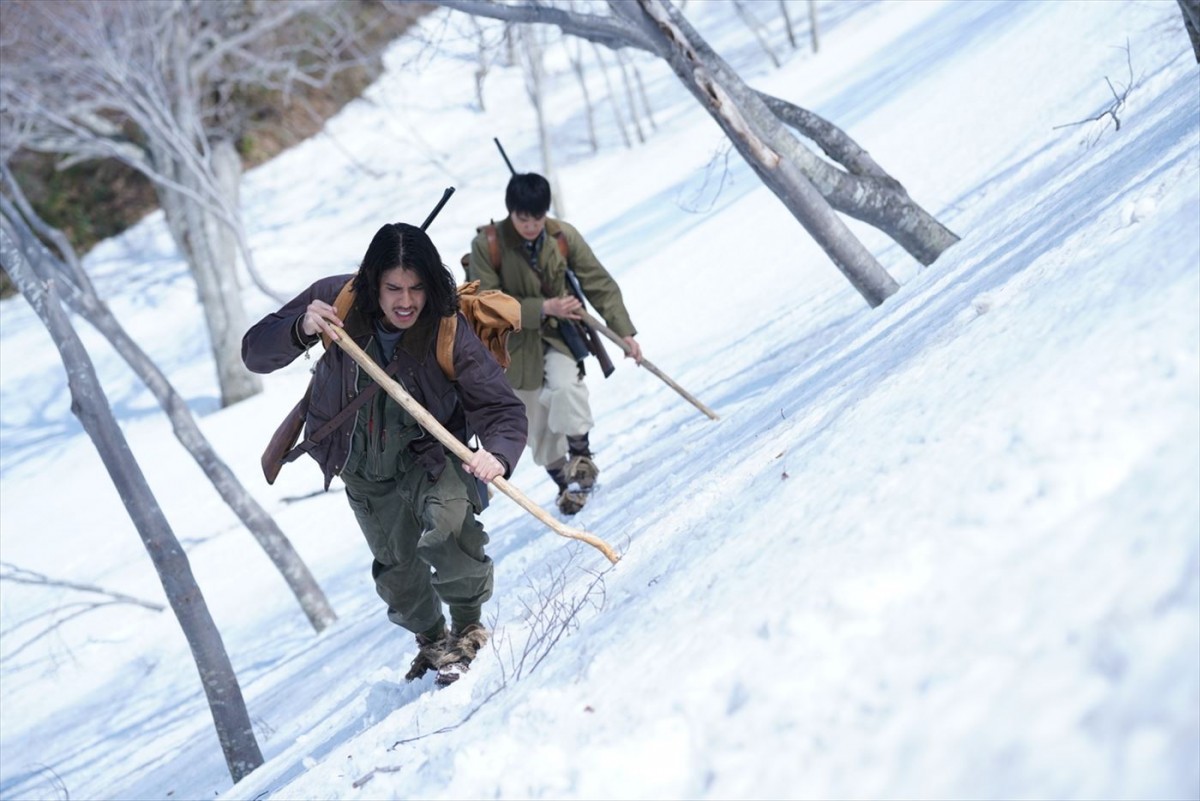 たった2人で熊を撃つ―杉田雷麟、寛一郎主演『プロミスト・ランド』予告編解禁