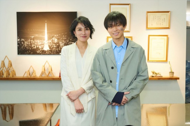 ドラマ『東京タワー』のクランクインを迎えた（左から）永瀬廉、板谷由夏