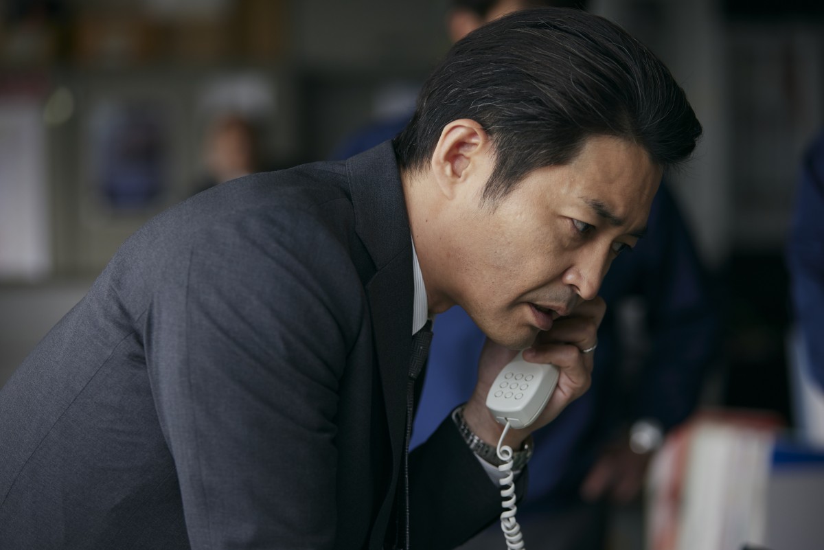 映画『朽ちないサクラ』杉咲花、萩原利久ら、警察内部の巨大な闇に立ち向かう登場人物の姿を写した場面写真解禁
