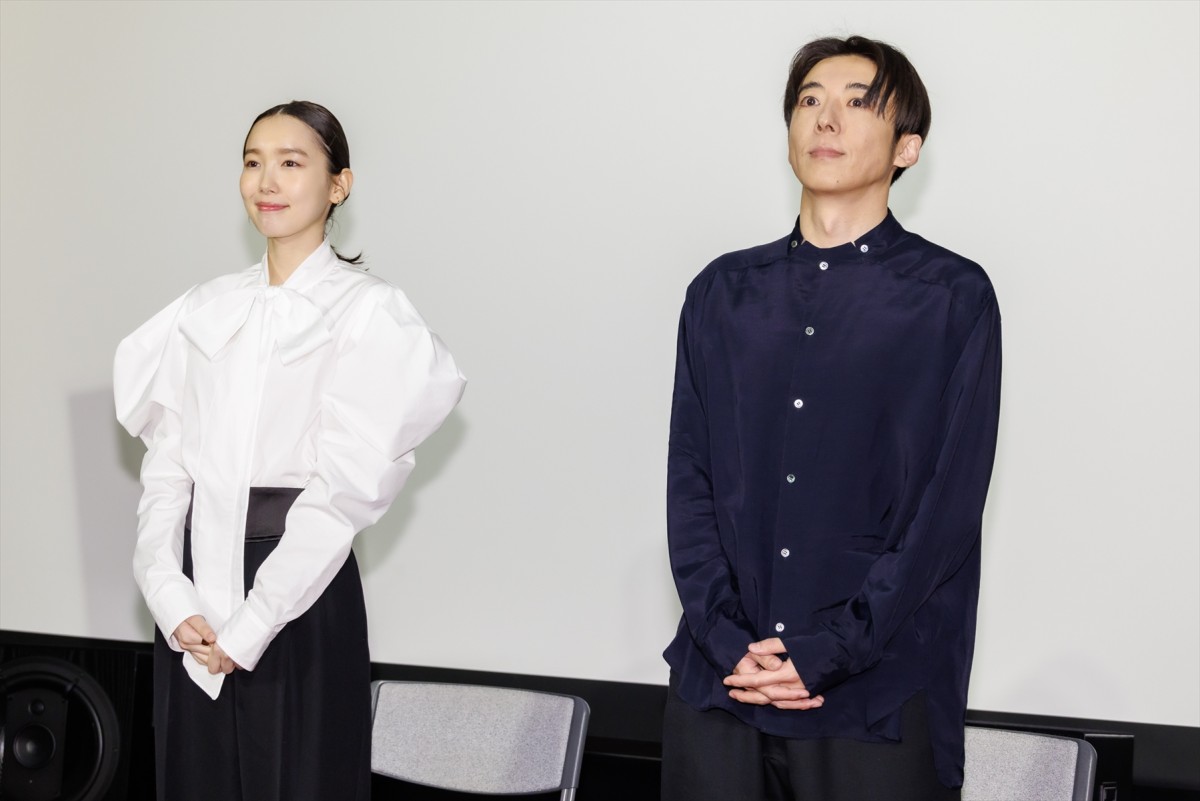 飯豊まりえ、高橋一生の身体能力に驚き「見ているだけで息が止まってしまう」
