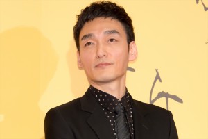 草なぎ剛、映画『碁盤斬り』完成披露舞台挨拶に登場