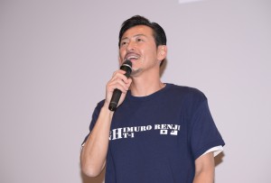 舘昌美、映画『氷室蓮司』完成披露舞台挨拶でMCを担当