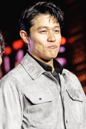 鈴木亮平、Netflix映画『シティーハンター』ワールドプレミアイベントに登場