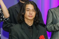 東出昌大、第33回日本映画批評家大賞授賞式に登場