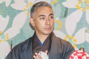 市川海老蔵、「お茶の文化創造博物館」「お〜いお茶ミュージアム」オープニングセレモニーに登場