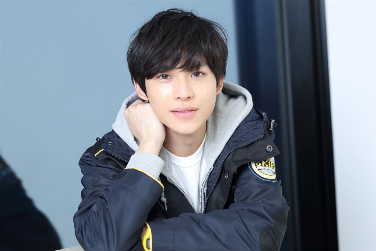 戸塚有輝、『ウルトラマンアーク』主演に抜てき！　新ヒーローとしての思い語る