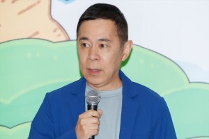 岡村隆史、映画『それいけ！アンパンマン ばいきんまんとえほんのルルン』公開アフレコイベントに登場