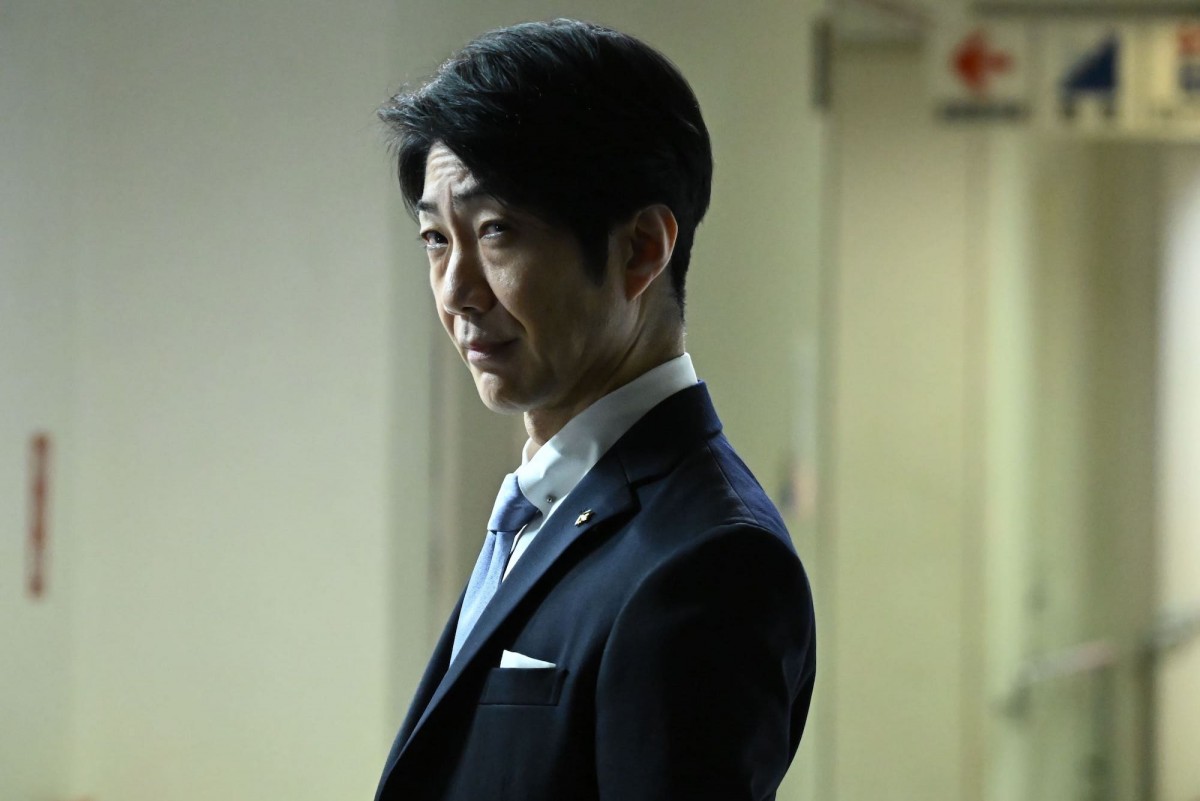 『アンチヒーロー』第6話　“明墨”長谷川博己、政治家のスキャンダル記事を書いていた編集者の弁護を担当