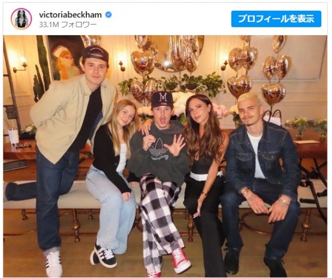 ヴィクトリア・ベッカム、母の日に4人の子たちの写真公開※「Victoria Beckham」インスタグラム