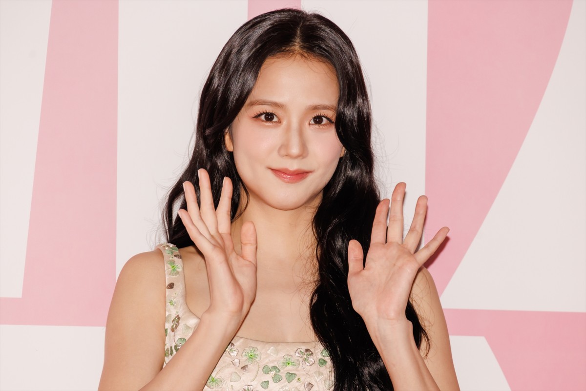 山下智久、BLACK PINK・ジス、ナタリー・ポートマンら豪華ゲストが集結「ミス ディオール 展覧会 ある女性の物語」