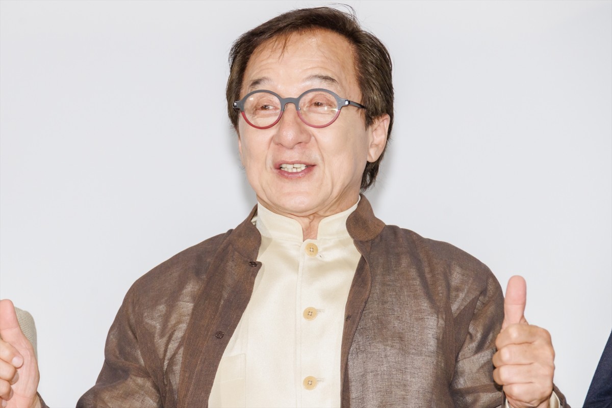 ジャッキー・チェン、13年ぶり来日で“生歌唱”　酔拳も披露しファン歓声