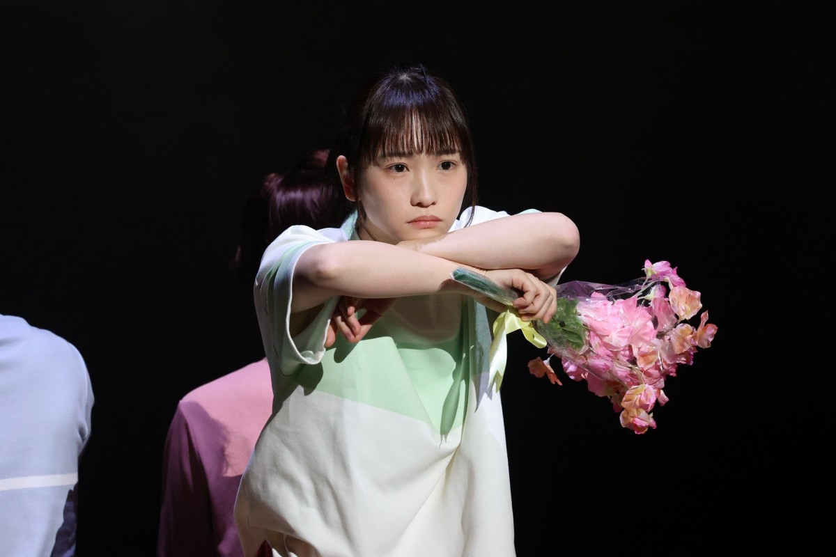 舞台『千と千尋の神隠し』Huluで独占ライブ配信！　川栄李奈と福地桃子が千尋役を務める千穐楽公演